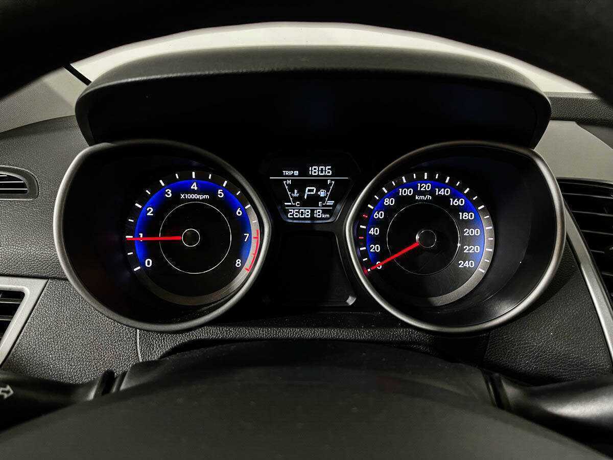Купить Hyundai Elantra, 2015, 260 815 км.. Фото: #10