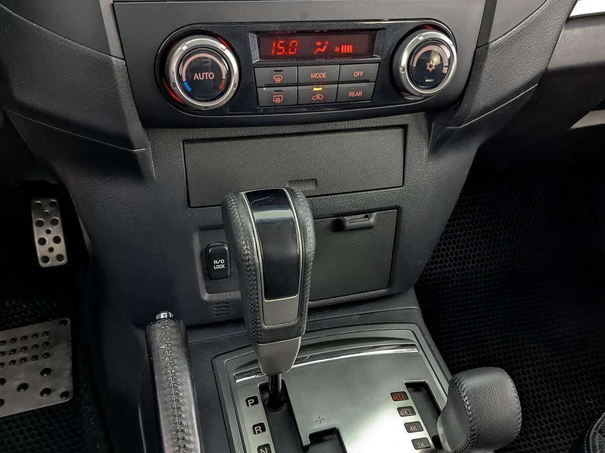 Купить Mitsubishi Pajero, 2013, 297 525 км.. Фото: #25