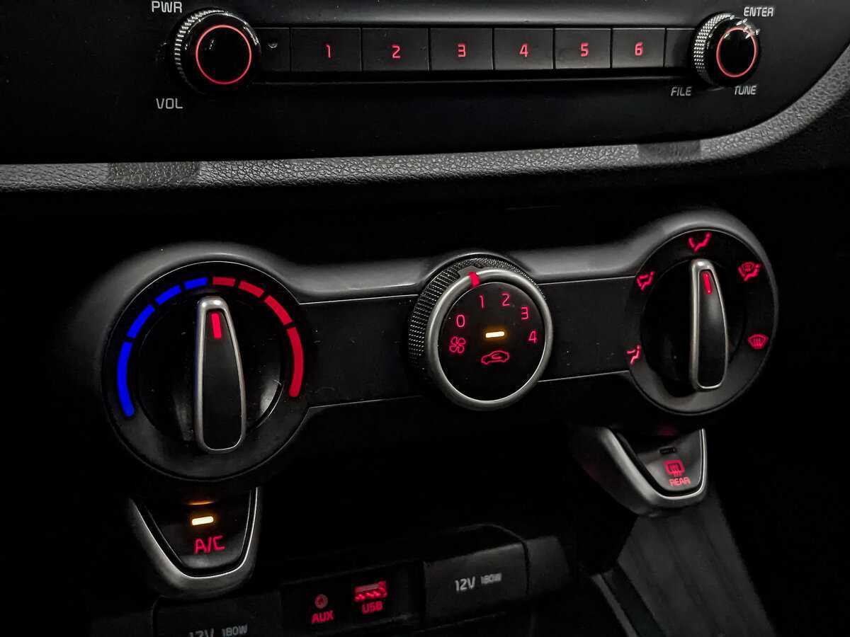 Купить Kia Rio, 2017, 76 699 км.. Фото: #20