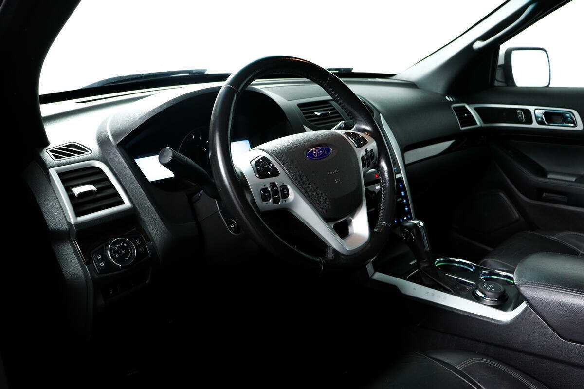 Купить Ford Explorer, 2012, 146 721 км.. Фото: #12