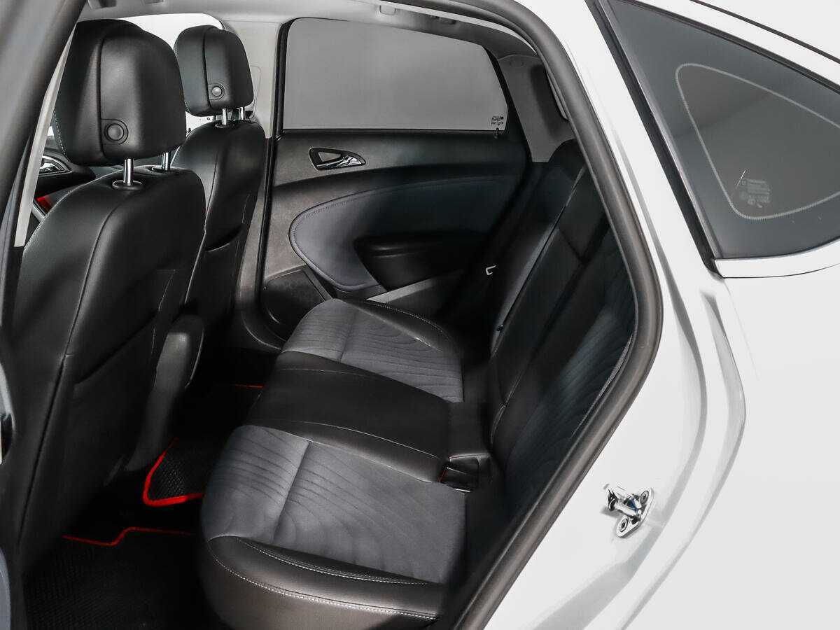 Купить Opel Astra, 2013, 100 248 км.. Фото: #9