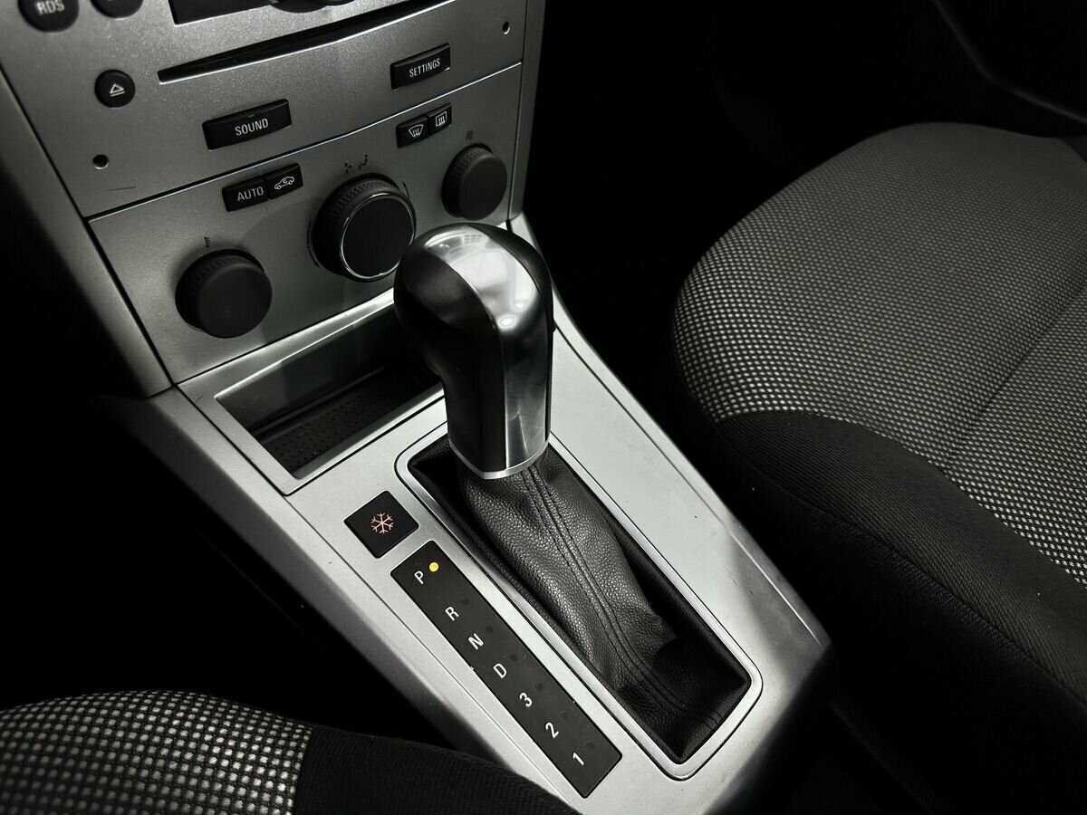 Купить Opel Astra, 2014, 233 985 км.. Фото: #10