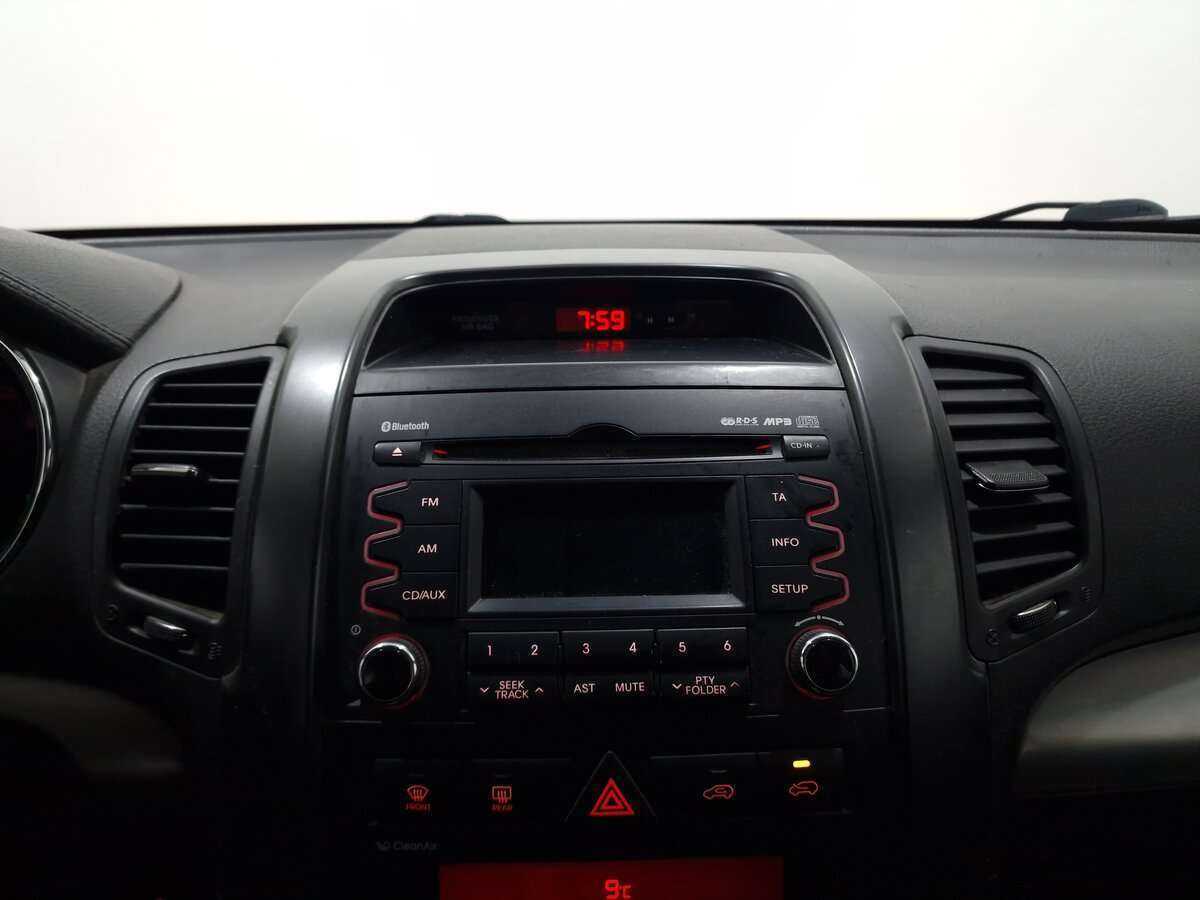 Купить Kia Sorento, 2012, 127 187 км.. Фото: #9