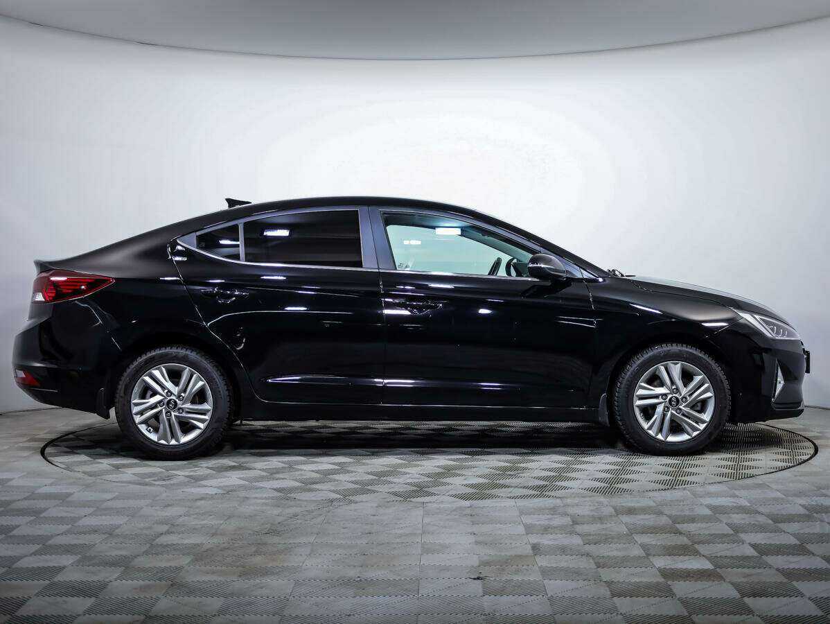 Купить Hyundai Elantra, 2019, 61 543 км.. Фото: #2
