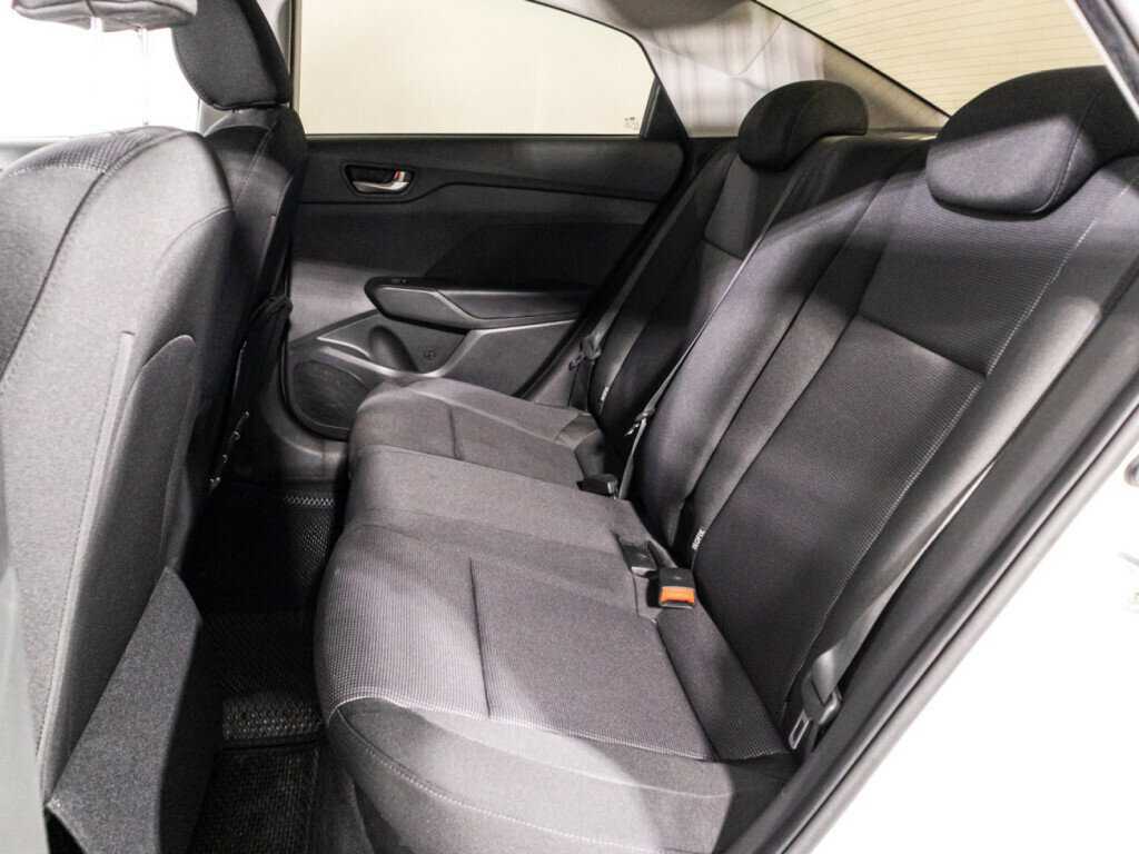 Купить Hyundai Solaris, 2017, 64 830 км.. Фото: #9