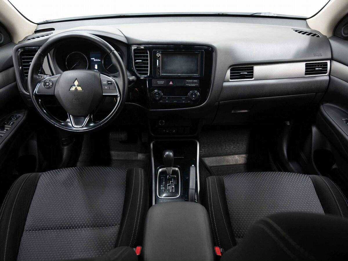 Купить Mitsubishi Outlander, 2017, 152 152 км.. Фото: #12