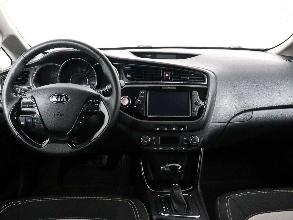 Купить Kia Ceed, 2017, 141 160 км.. Фото: #9