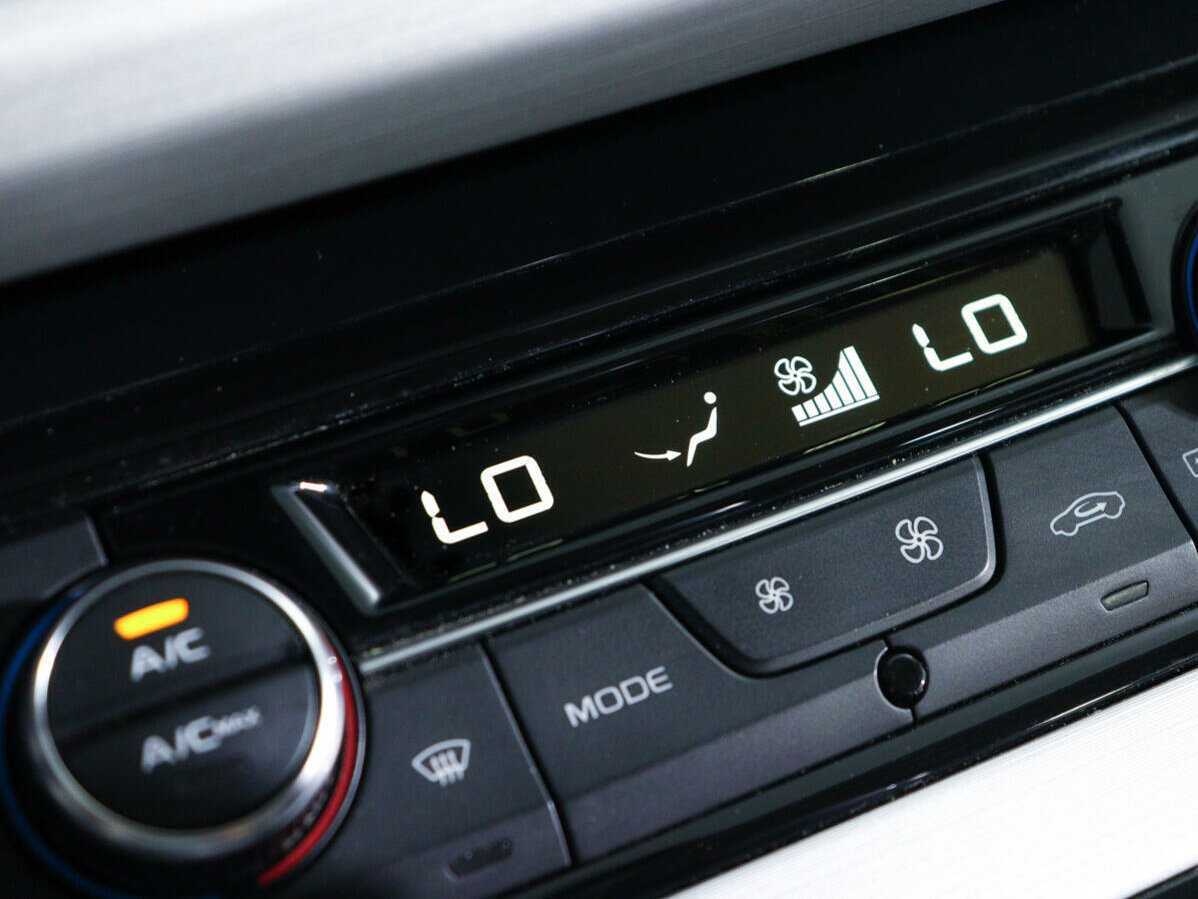 Купить Geely Atlas, 2019, 88 877 км.. Фото: #17