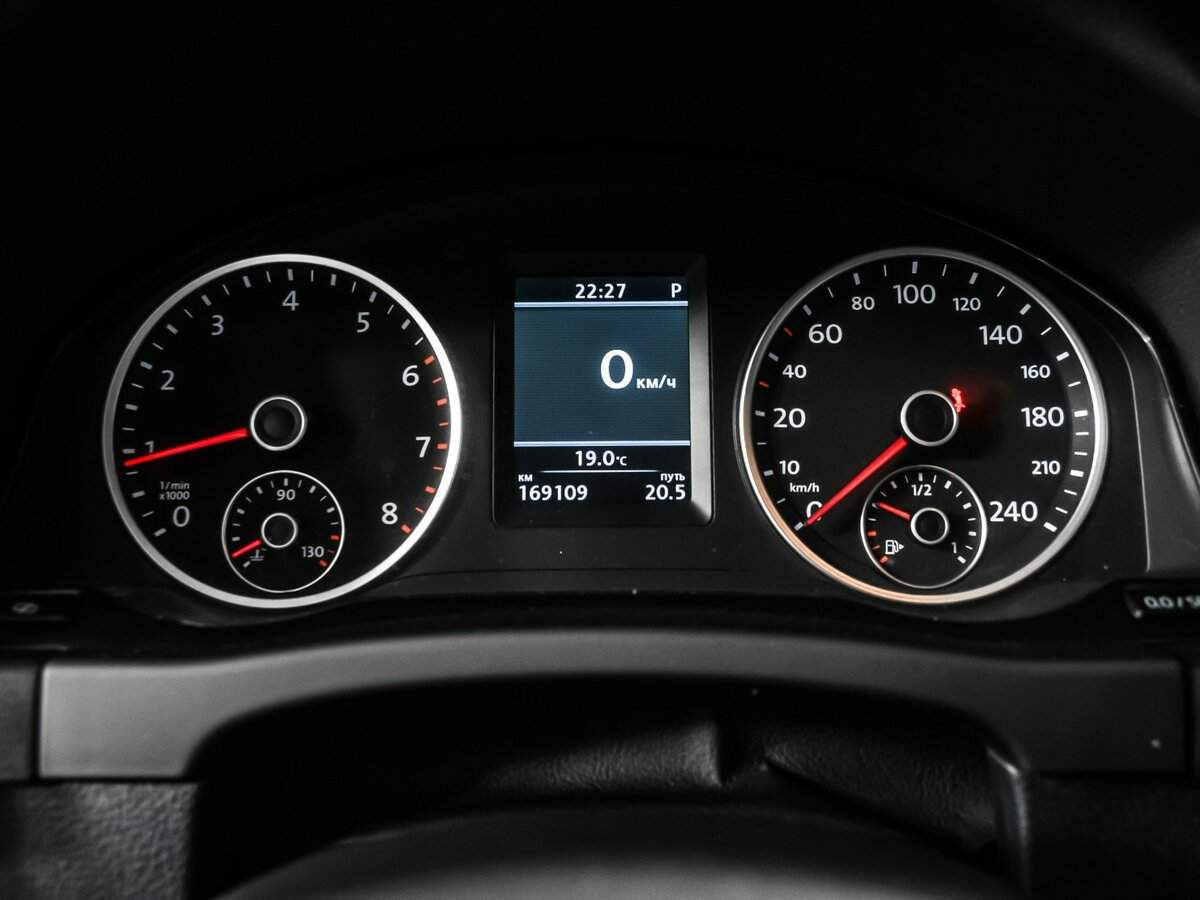 Купить Volkswagen Tiguan, 2012, 169 109 км.. Фото: #9