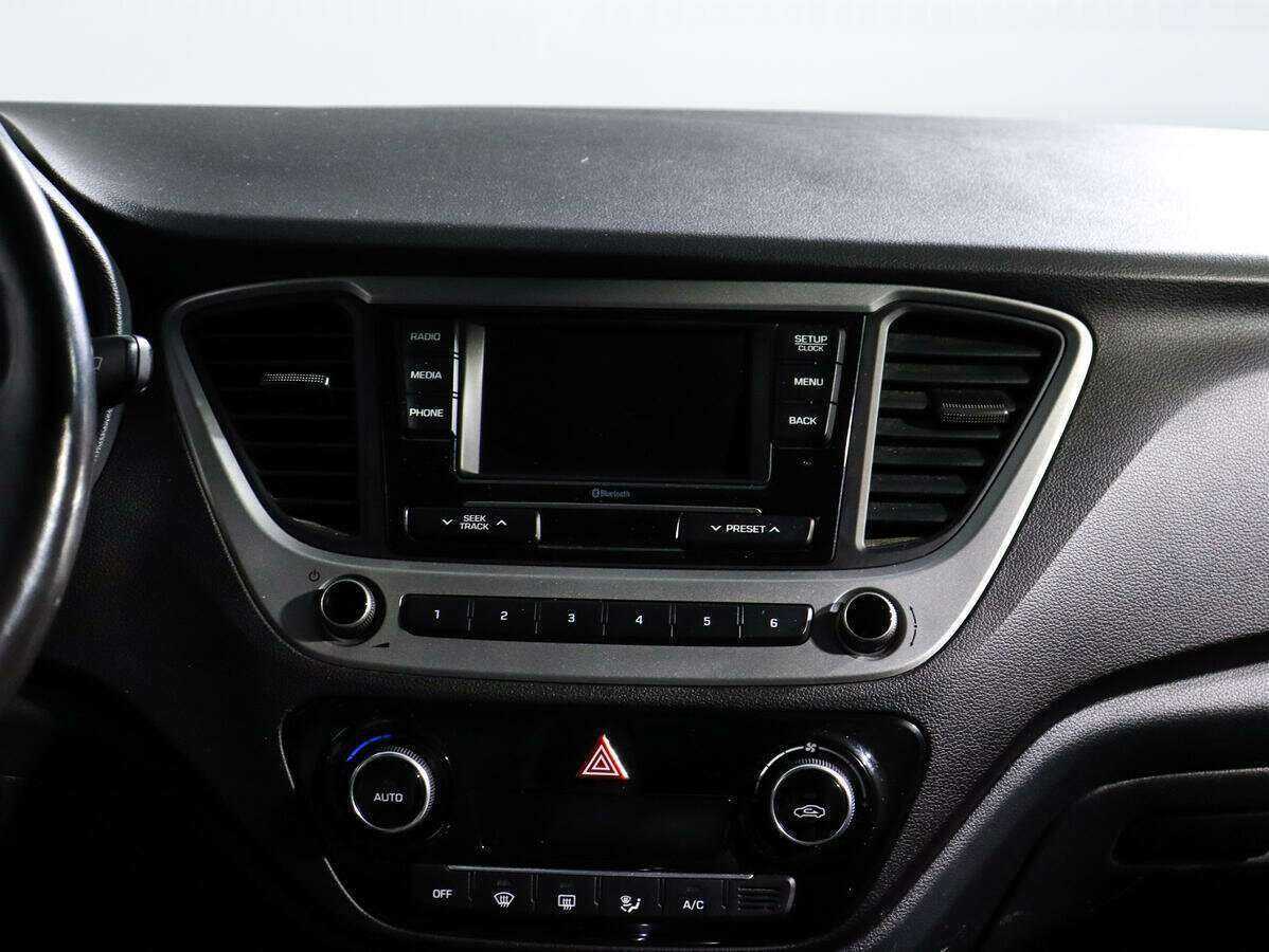 Купить Hyundai Solaris, 2017, 116 656 км.. Фото: #10