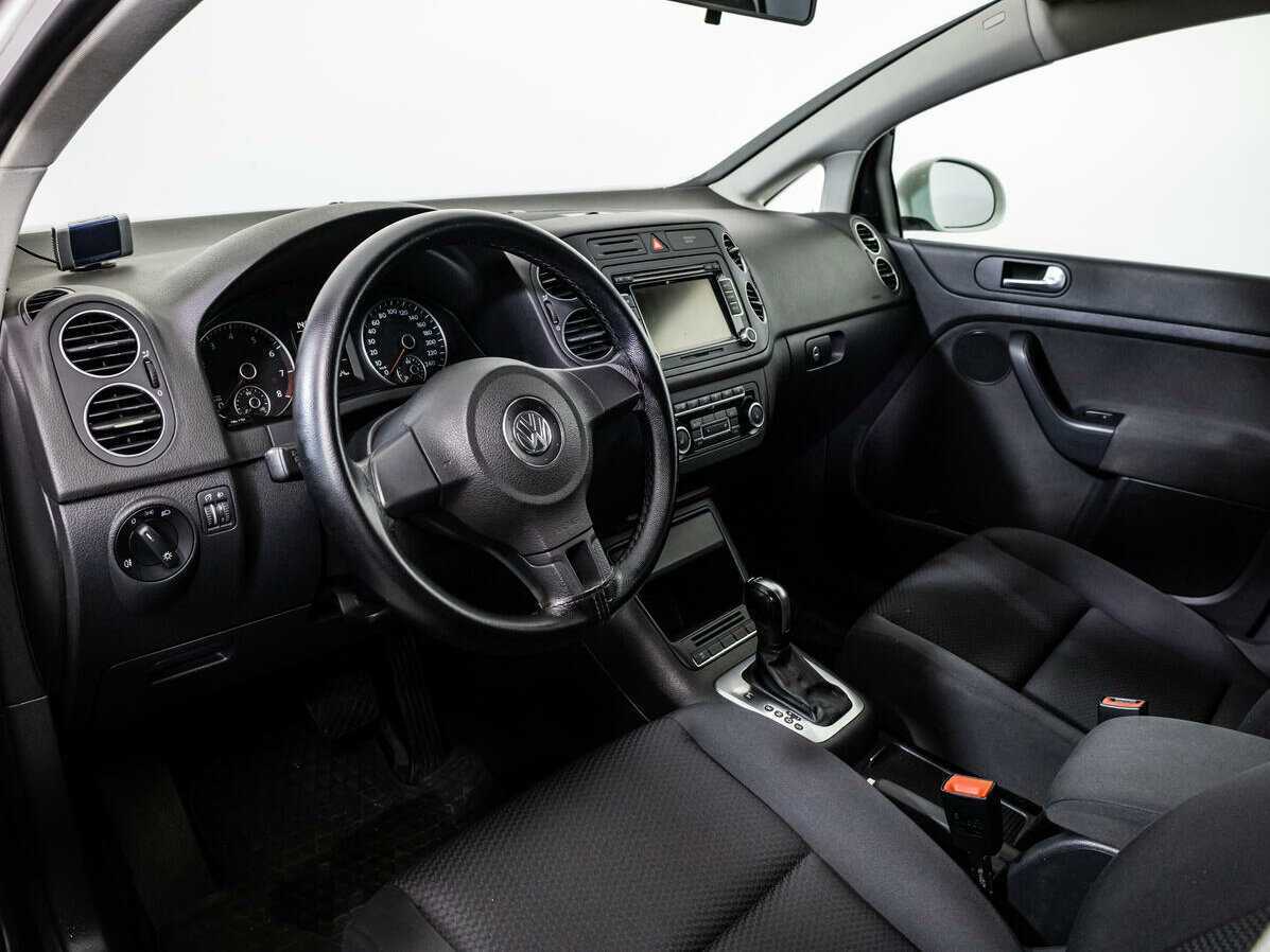 Купить Volkswagen Golf Plus, 2013, 129 960 км.. Фото: #10