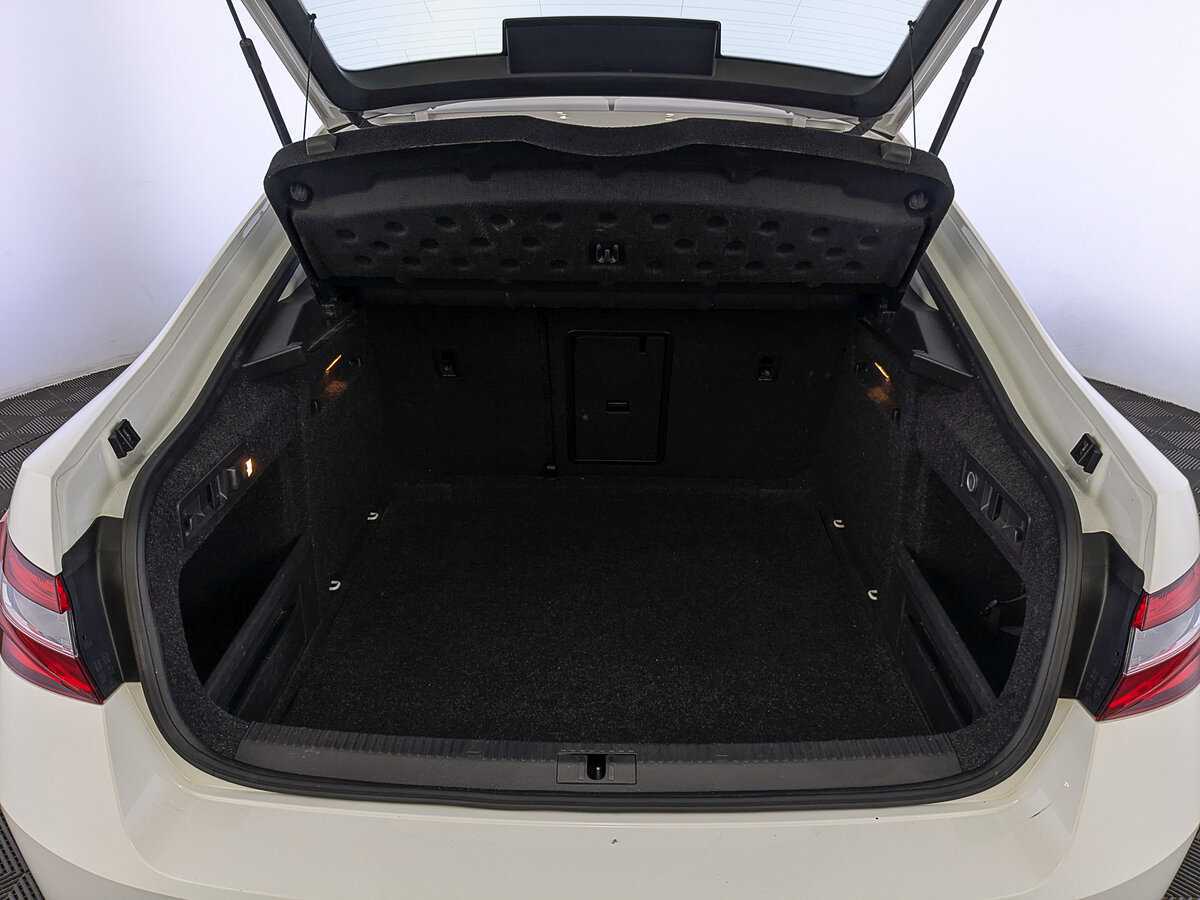 Купить Skoda Superb, 2017, 119 223 км.. Фото: #9