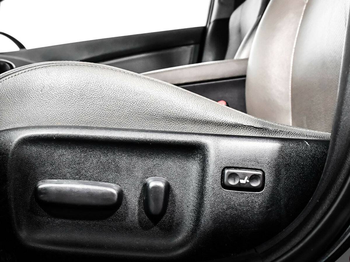 Купить Toyota Avensis, 2012, 246 856 км.. Фото: #11