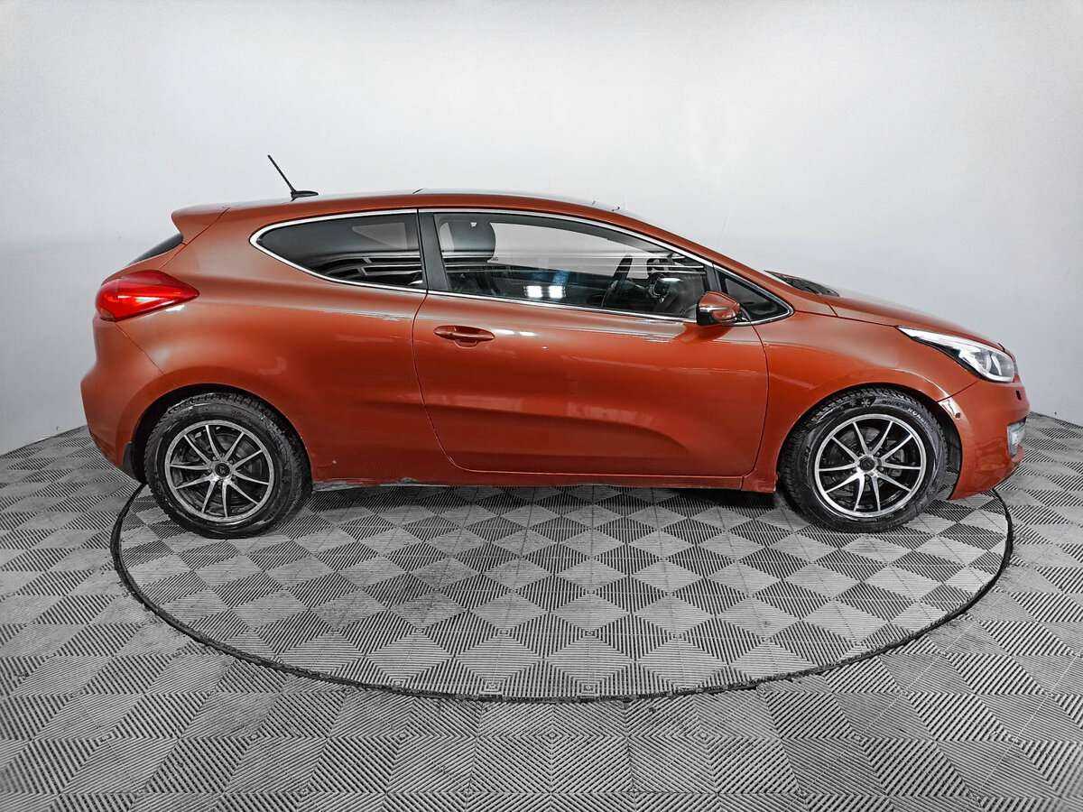 Купить Kia Ceed, 2013, 229 045 км.. Фото: #3