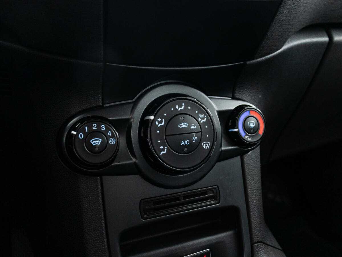 Купить Ford Fiesta, 2016, 112 325 км.. Фото: #15