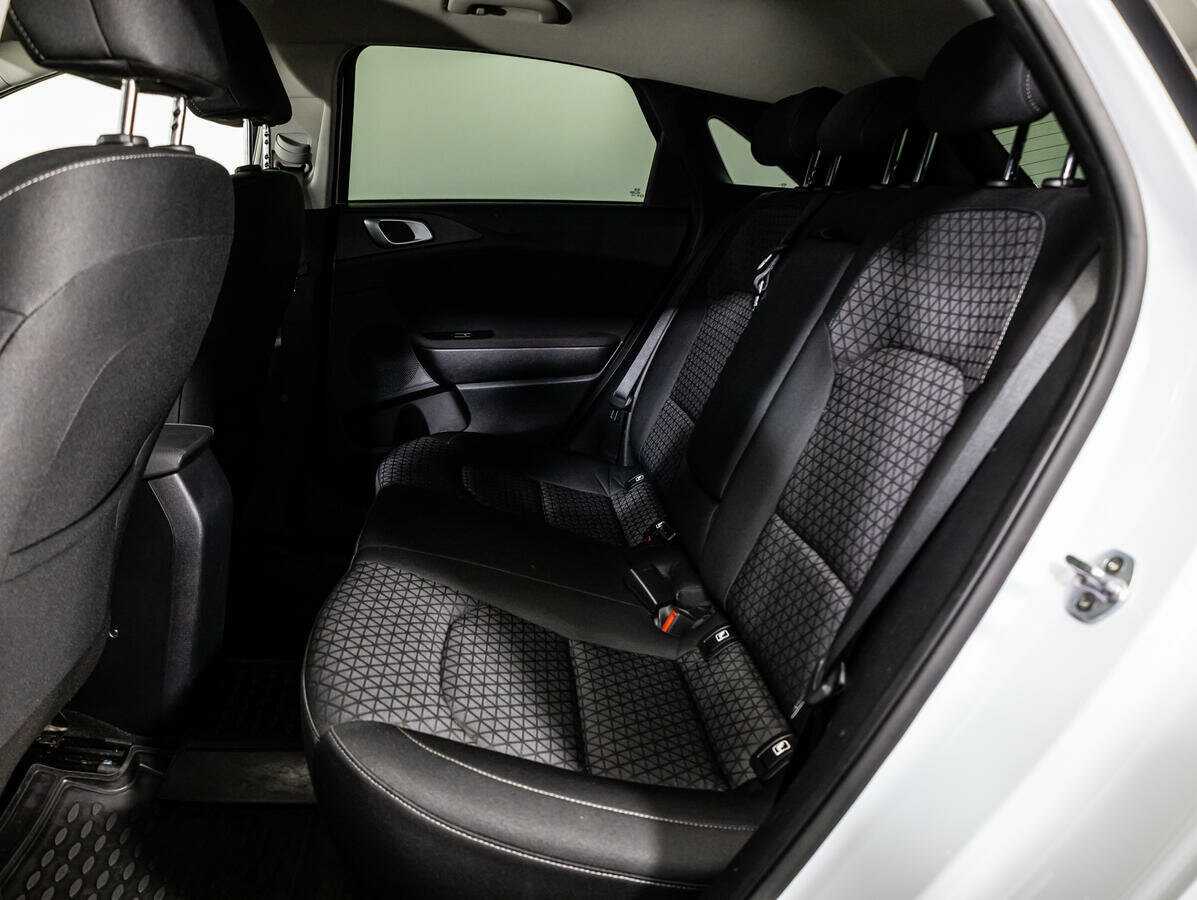 Купить Kia Ceed, 2019, 80 067 км.. Фото: #9