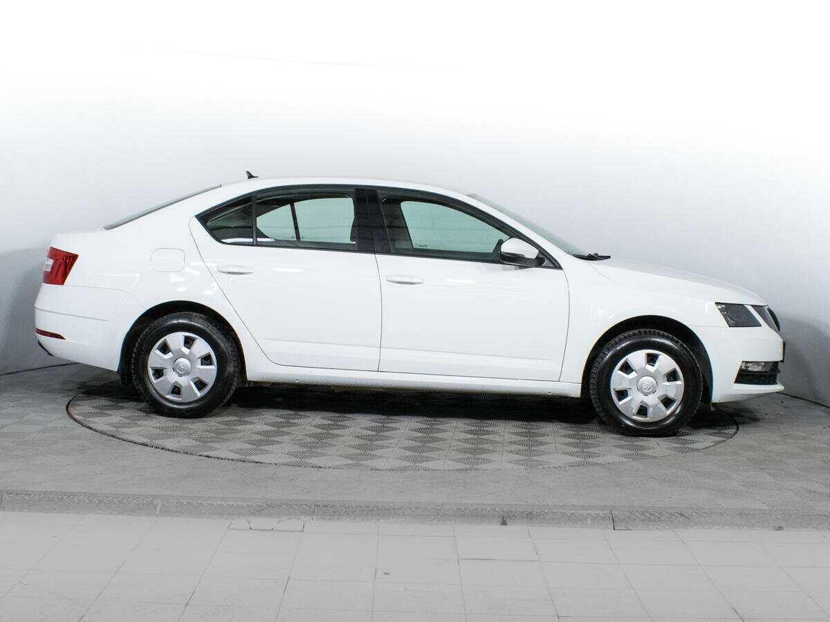 Купить Skoda Octavia, 2019, 37 010 км.. Фото: #3