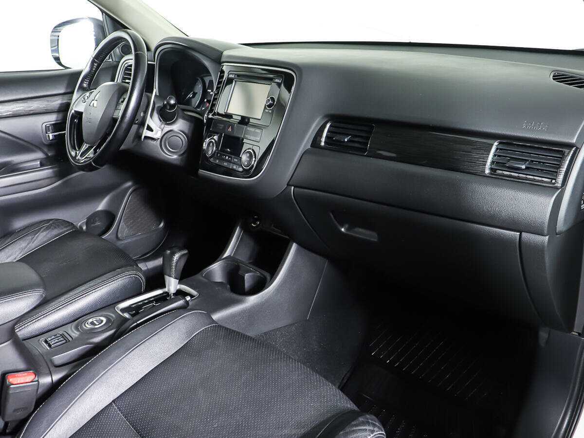 Купить Mitsubishi Outlander, 2015, 102 274 км.. Фото: #8