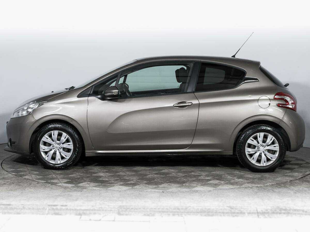 Купить Peugeot 208, 2013, 107 930 км.. Фото: #7