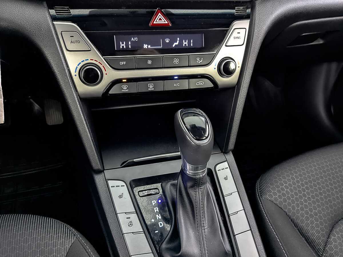 Купить Hyundai Elantra, 2018, 97 532 км.. Фото: #19