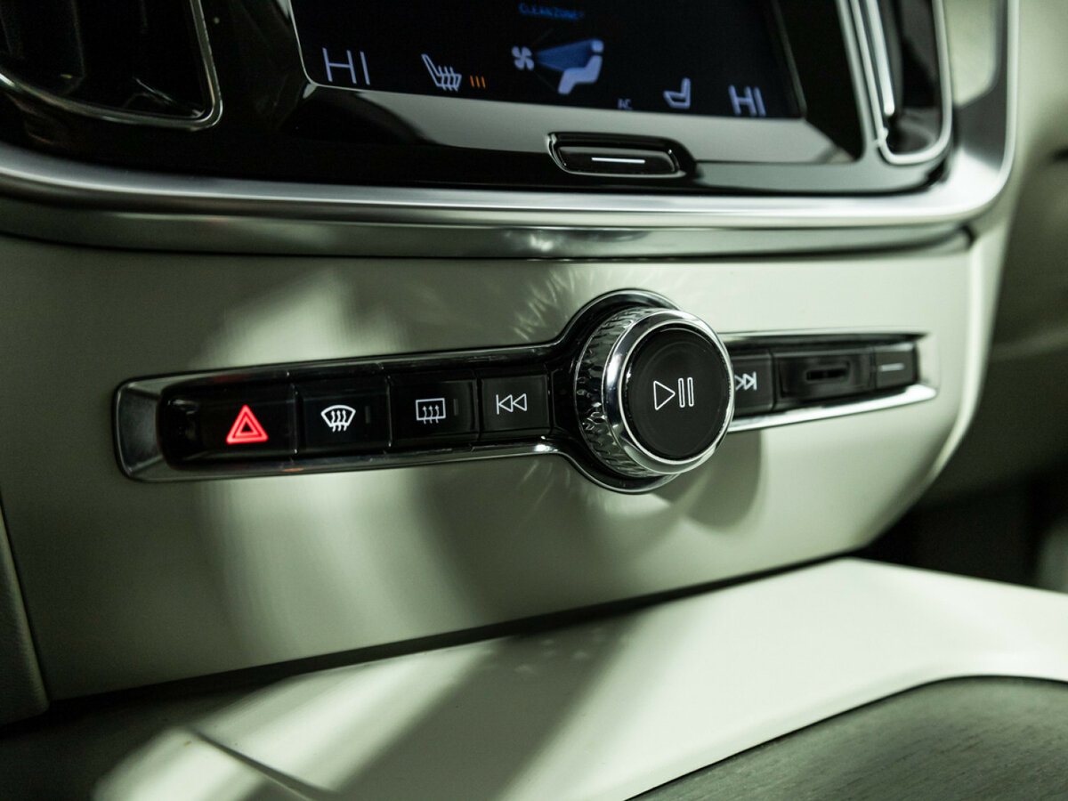 Купить Volvo V60, 2018, 268 000 км.. Фото: #19