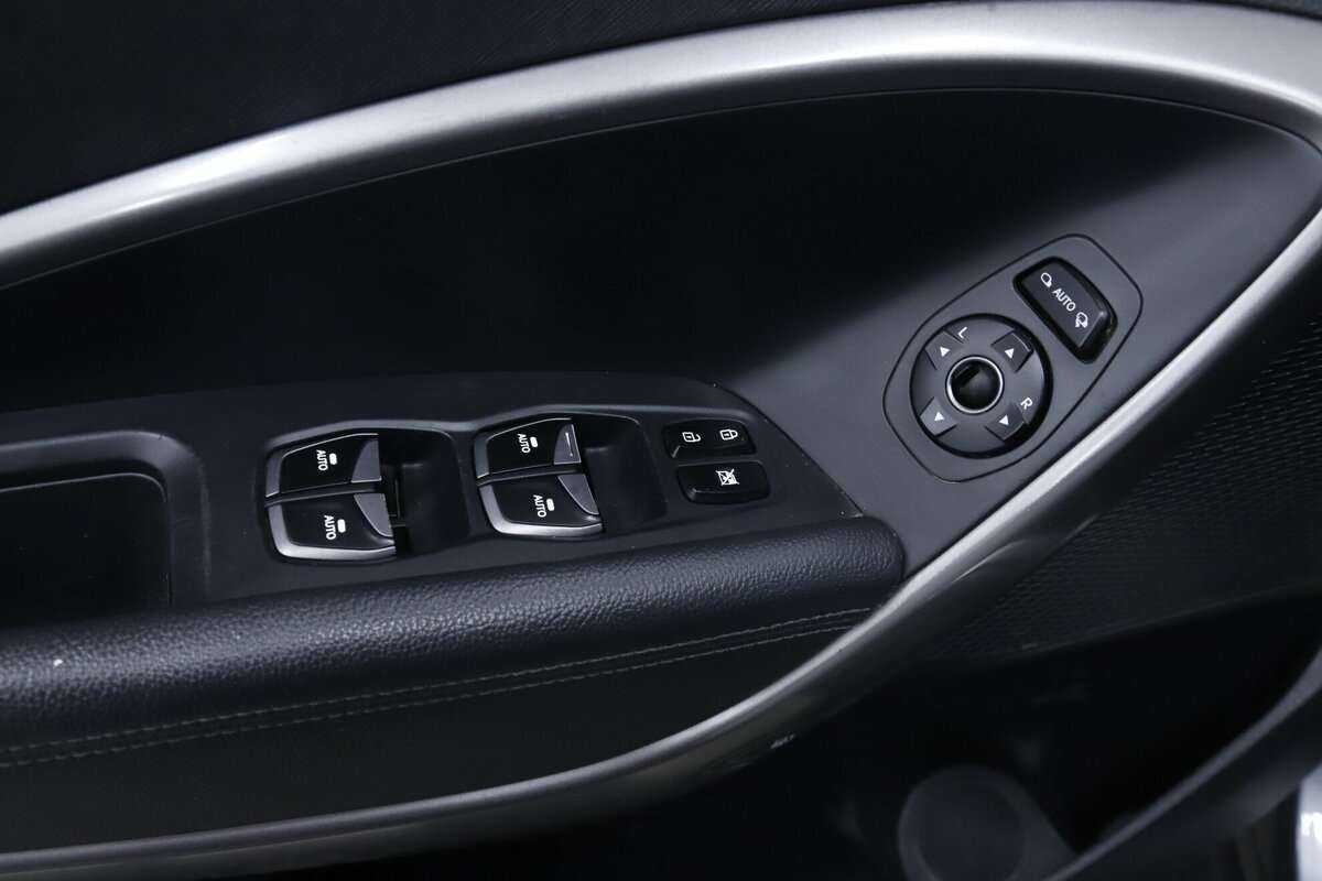 Купить Hyundai Santa Fe, 2015, 175 500 км.. Фото: #10