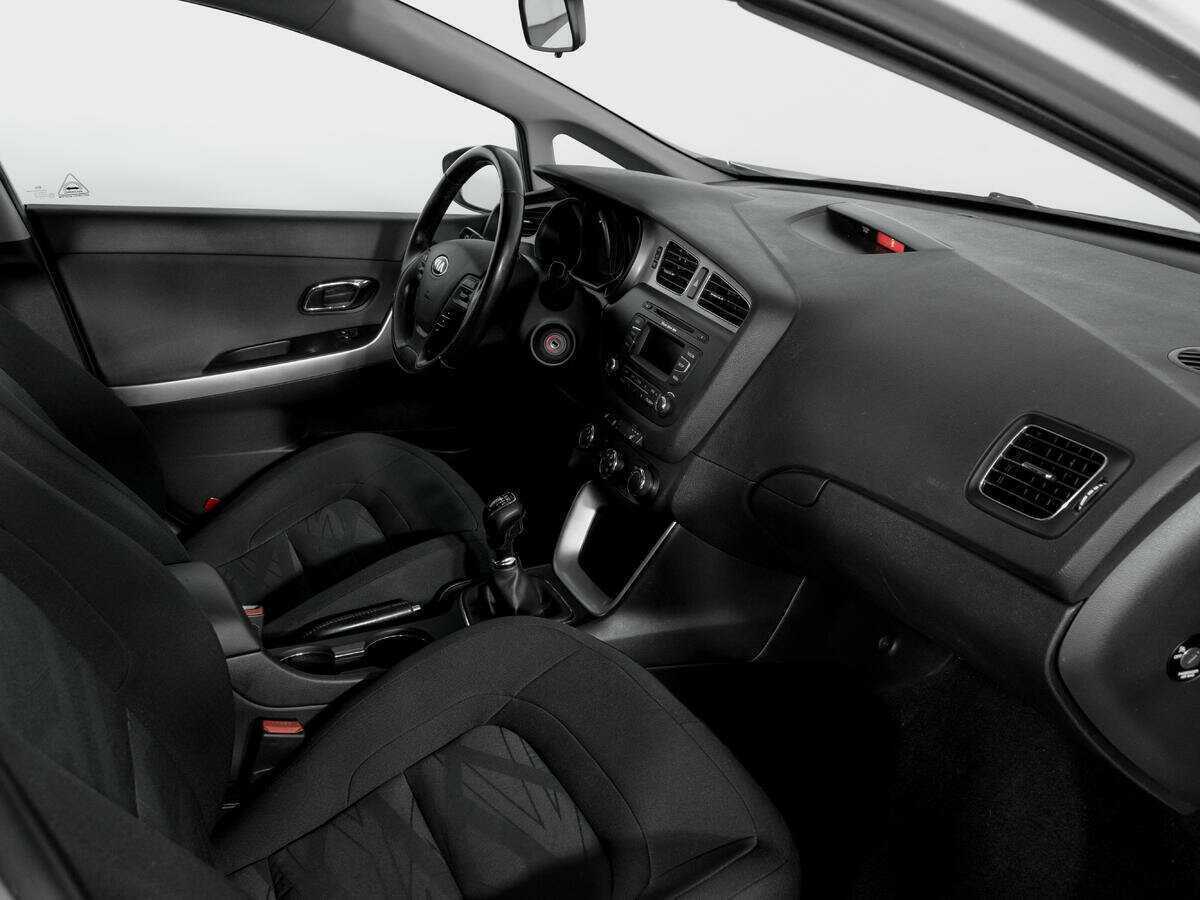 Купить Kia Ceed, 2015, 106 300 км.. Фото: #8