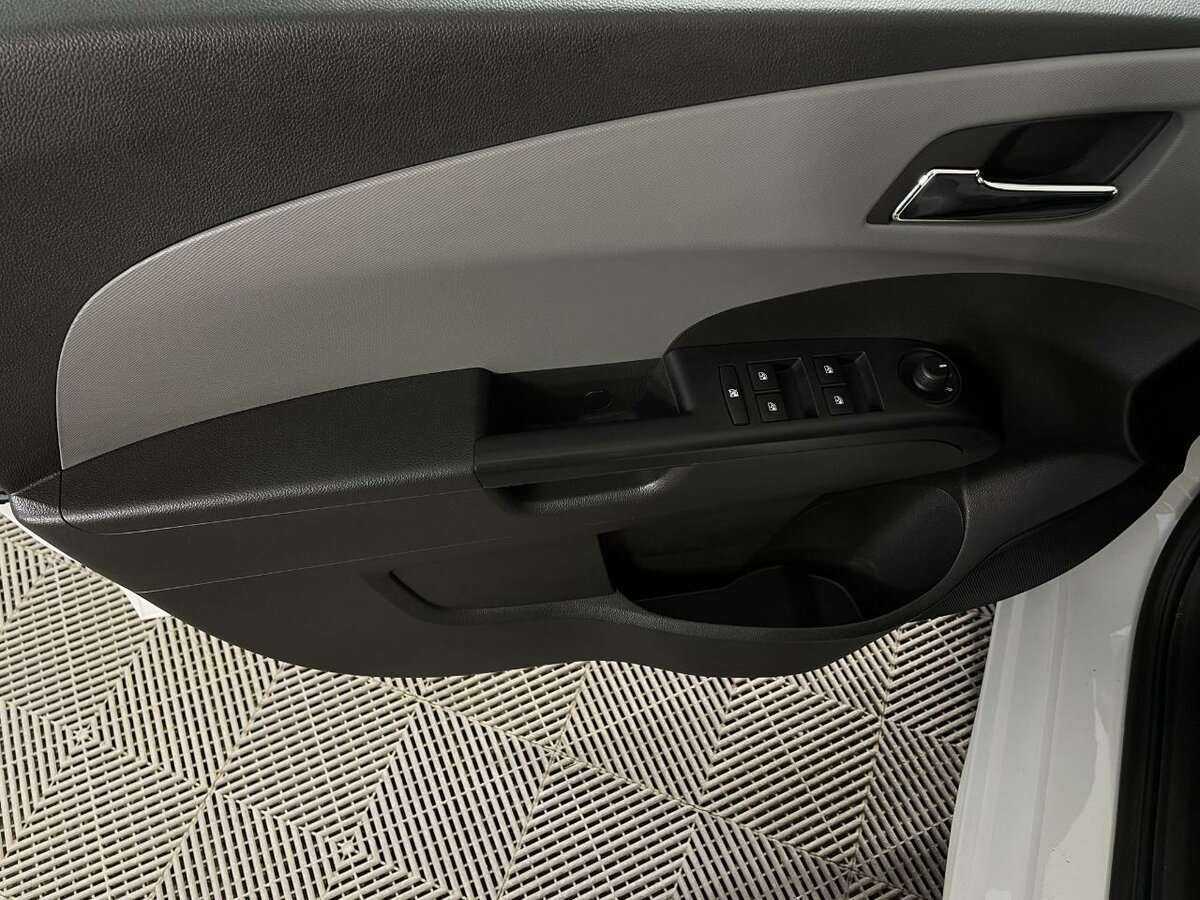 Купить Chevrolet Aveo, 2015, 103 623 км.. Фото: #5