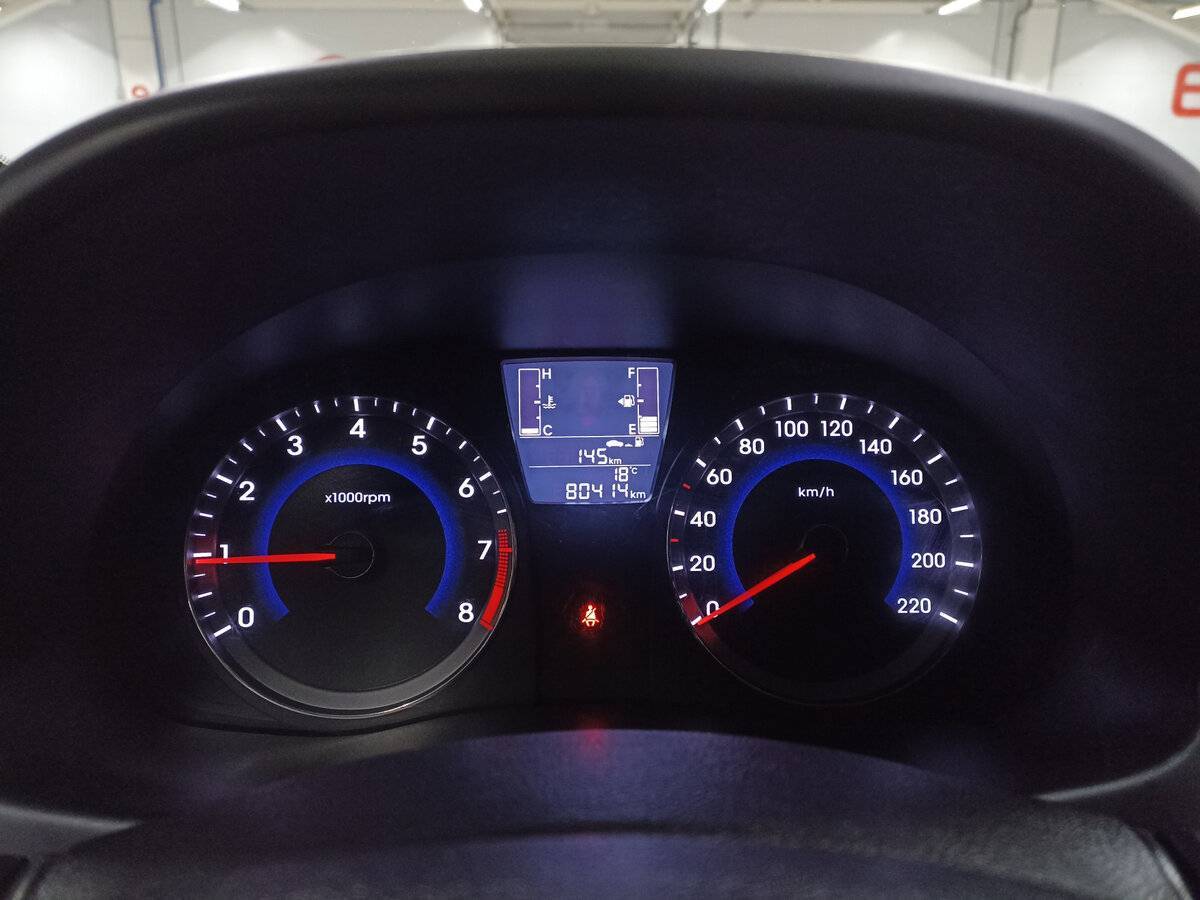 Купить Hyundai Solaris, 2016, 80 397 км.. Фото: #12