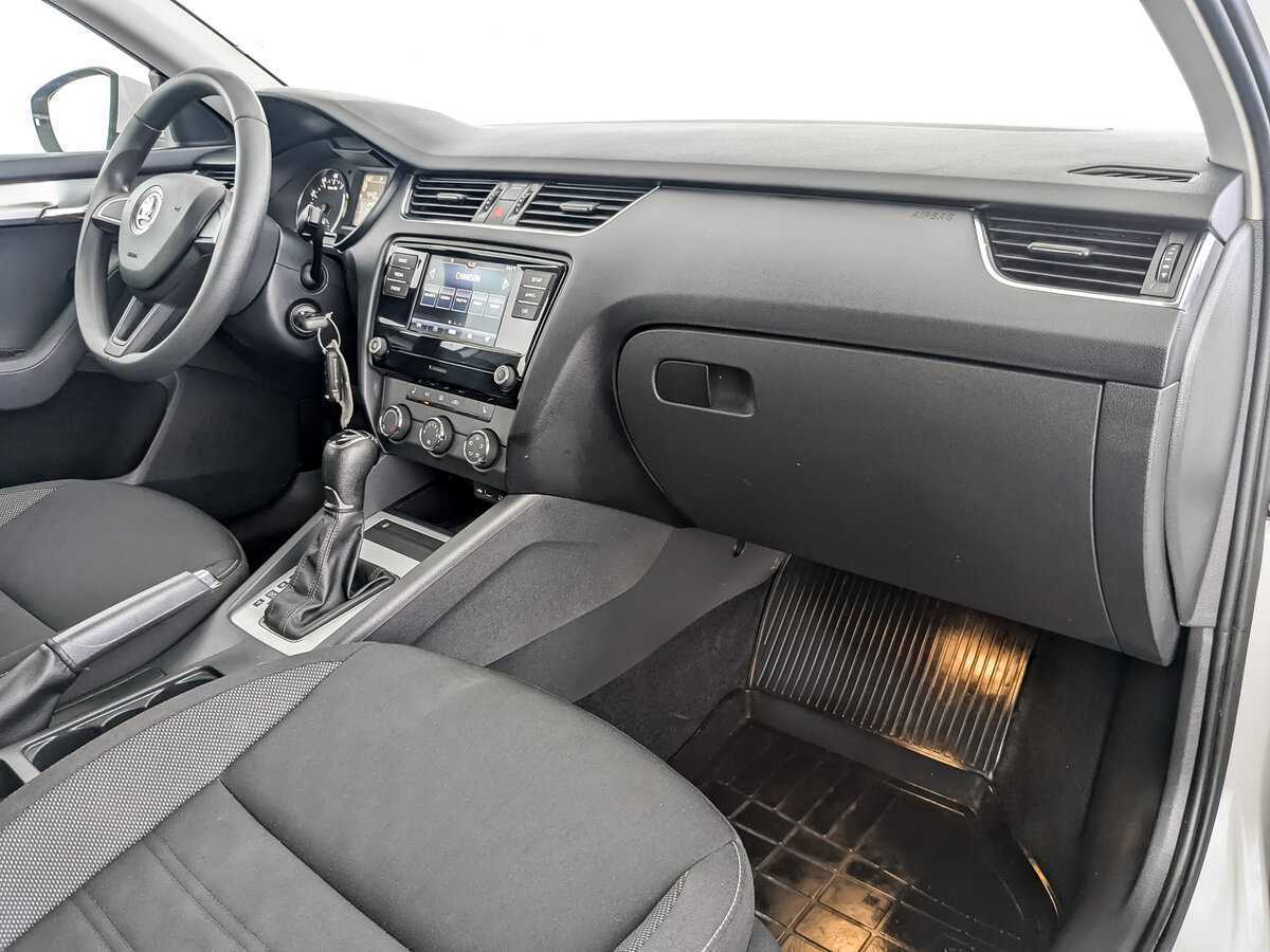 Купить Skoda Octavia, 2017, 140 461 км.. Фото: #8