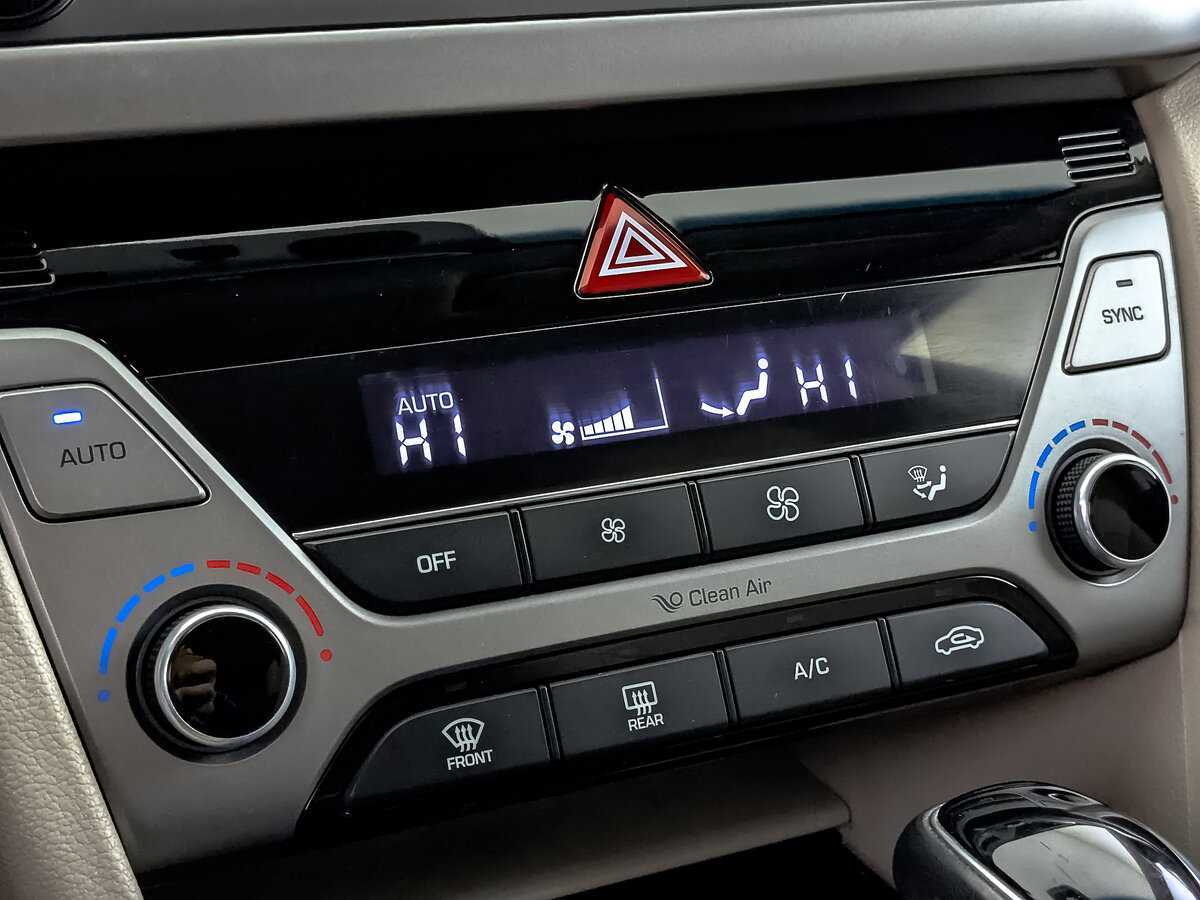Купить Hyundai Elantra, 2017, 158 812 км.. Фото: #20