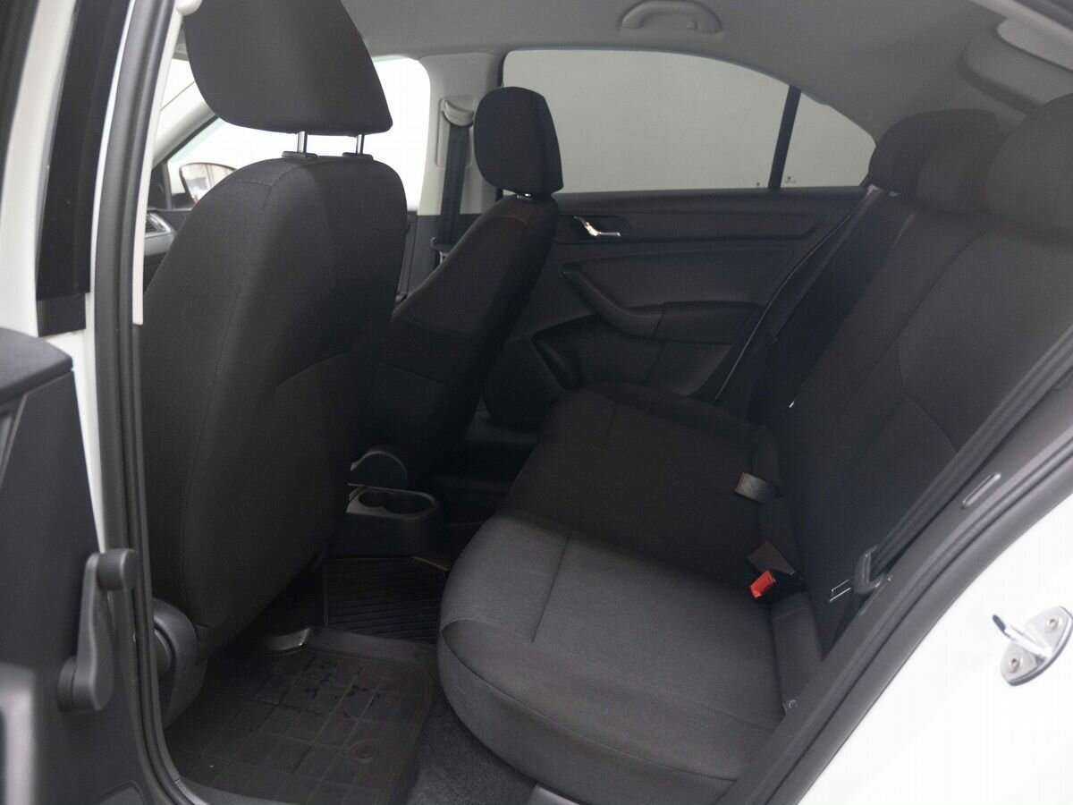 Купить Skoda Rapid, 2017, 68 800 км.. Фото: #8