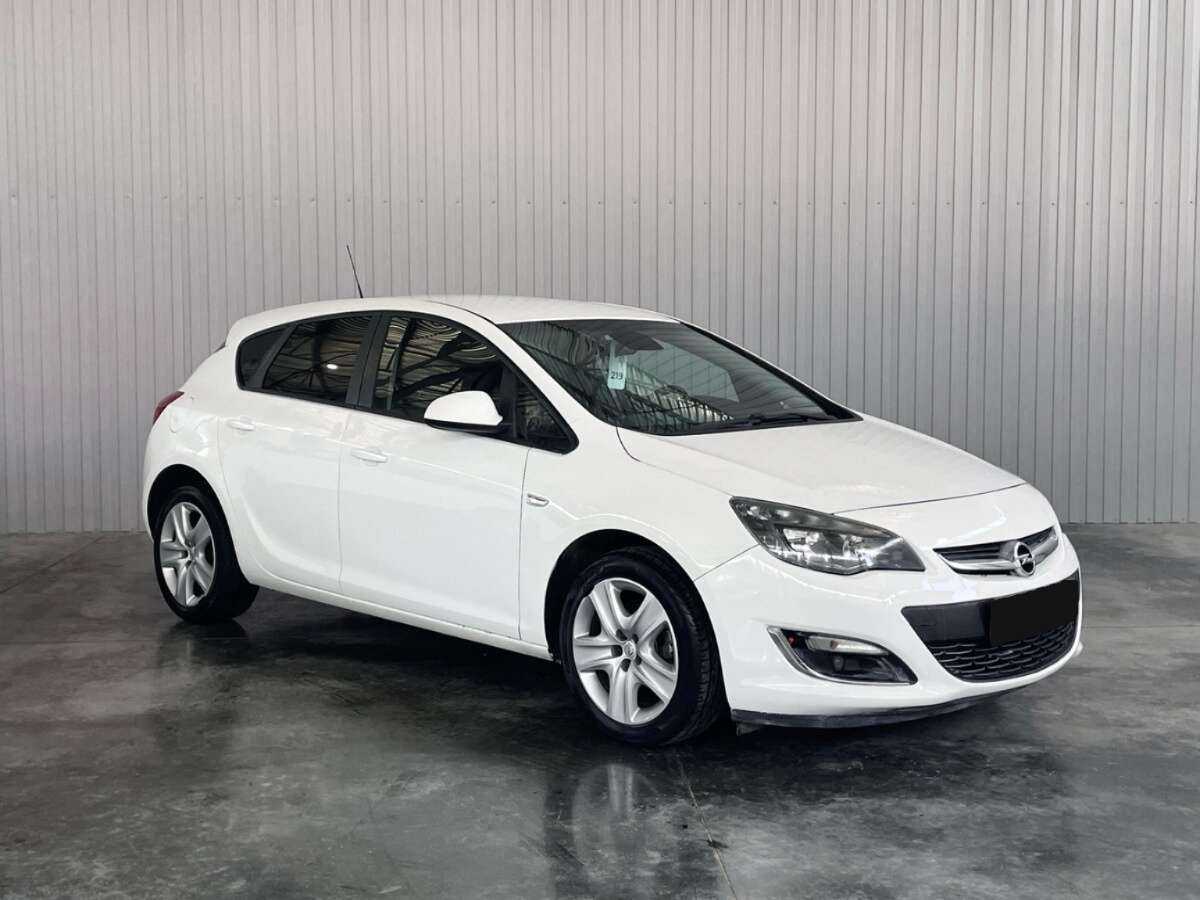 Купить Opel Astra, 2012, 98 086 км.. Фото: #2