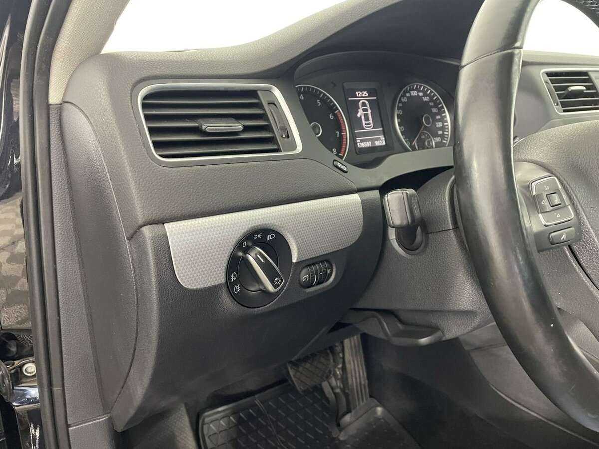 Купить Volkswagen Jetta, 2013, 135 662 км.. Фото: #8