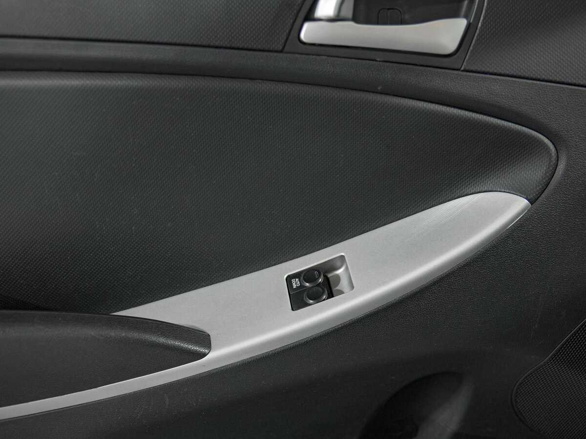 Купить Hyundai Solaris, 2013, 154 402 км.. Фото: #11