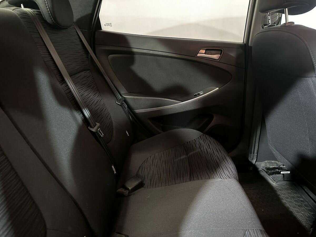 Купить Hyundai Solaris, 2015, 98 464 км.. Фото: #11