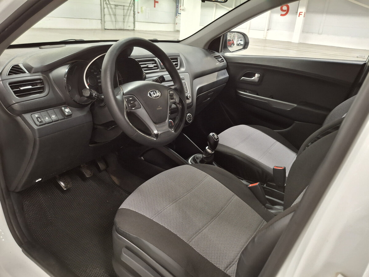 Купить Kia Rio, 2015, 233 786 км.. Фото: #14