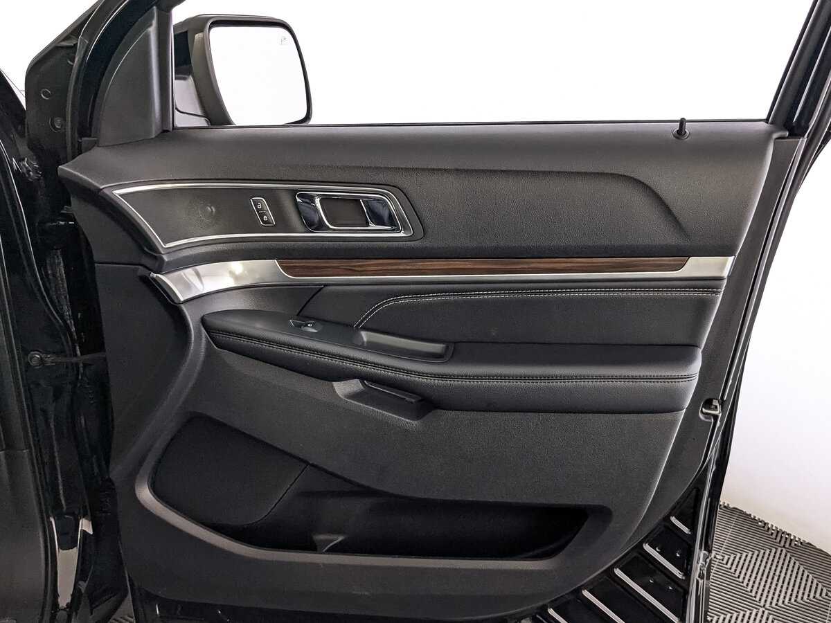 Купить Ford Explorer, 2018, 122 000 км.. Фото: #23
