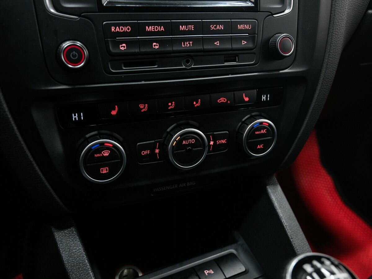 Купить Volkswagen Jetta, 2013, 312 700 км.. Фото: #17