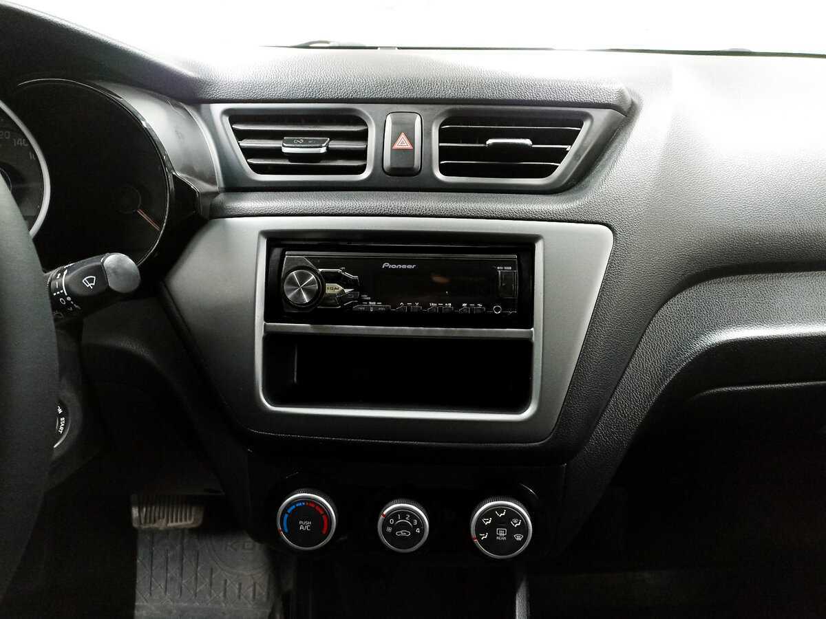 Купить Kia Rio, 2015, 143 735 км.. Фото: #14