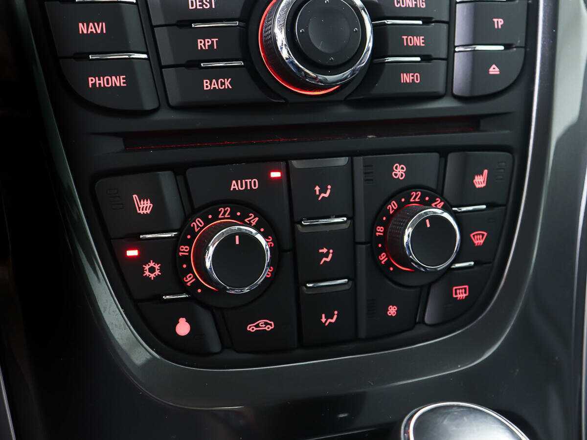 Купить Opel Astra, 2012, 98 326 км.. Фото: #16