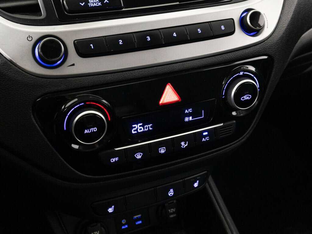 Купить Hyundai Solaris, 2018, 89 299 км.. Фото: #13