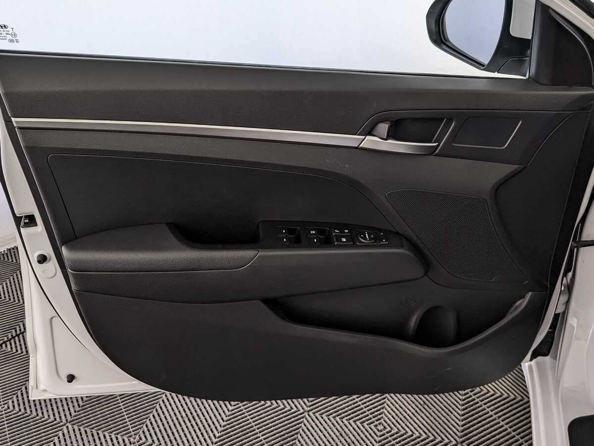 Купить Hyundai Elantra, 2019, 52 091 км.. Фото: #18