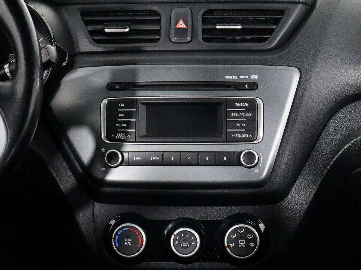 Купить Kia Rio, 2015, 83 746 км.. Фото: #11