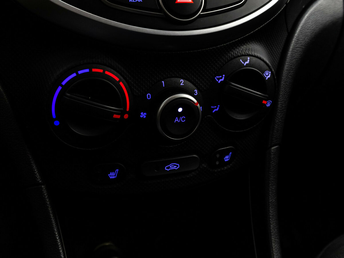 Купить Hyundai Solaris, 2015, 139 194 км.. Фото: #10