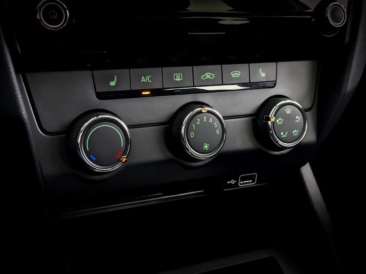 Купить Skoda Octavia, 2019, 67 859 км.. Фото: #24