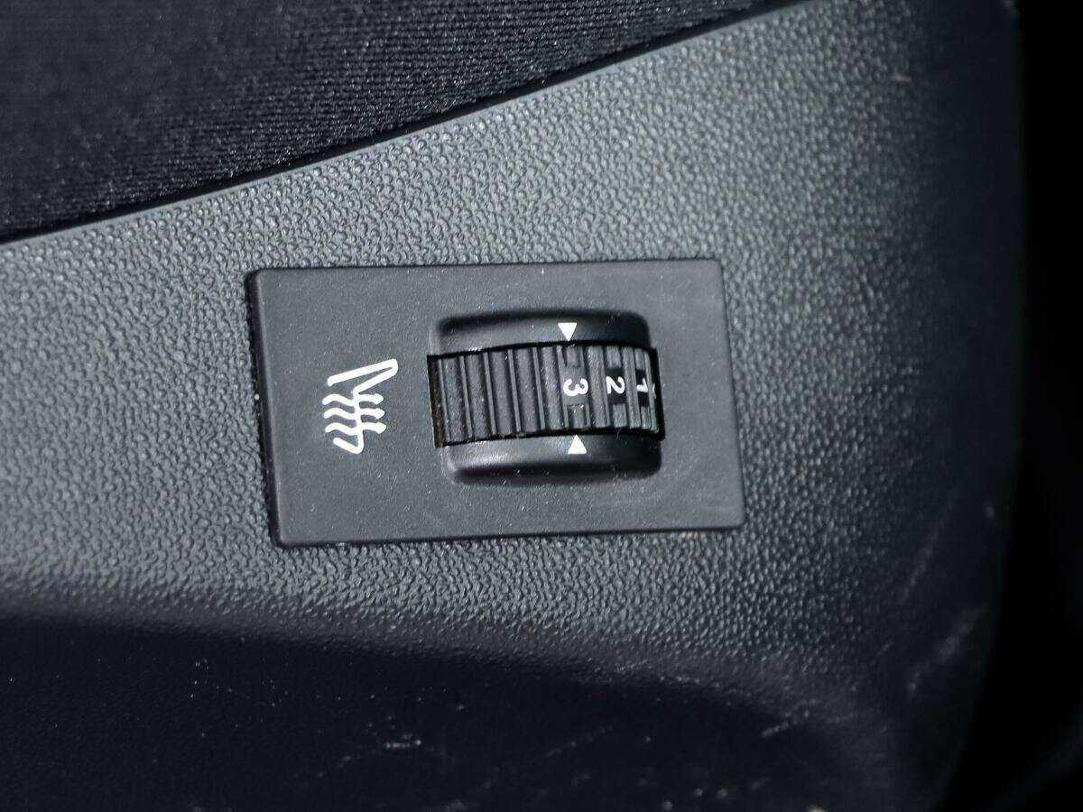 Купить Peugeot 208, 2013, 90 441 км.. Фото: #12