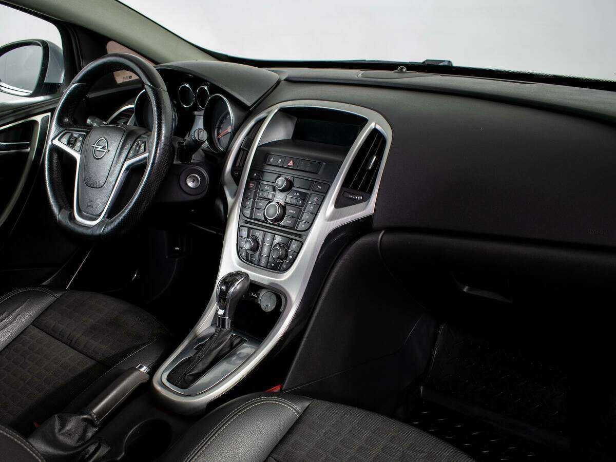 Купить Opel Astra, 2012, 160 122 км.. Фото: #8