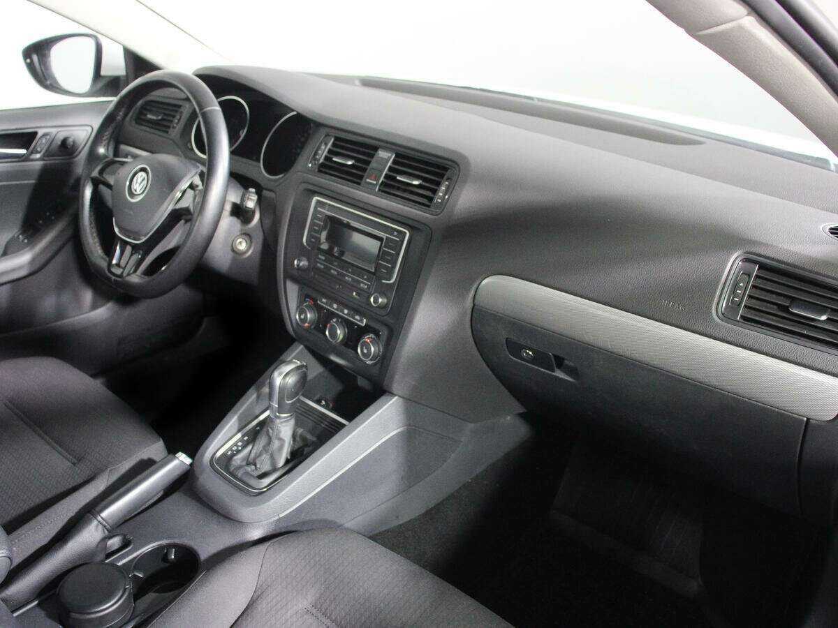 Купить Volkswagen Jetta, 2016, 101 196 км.. Фото: #8