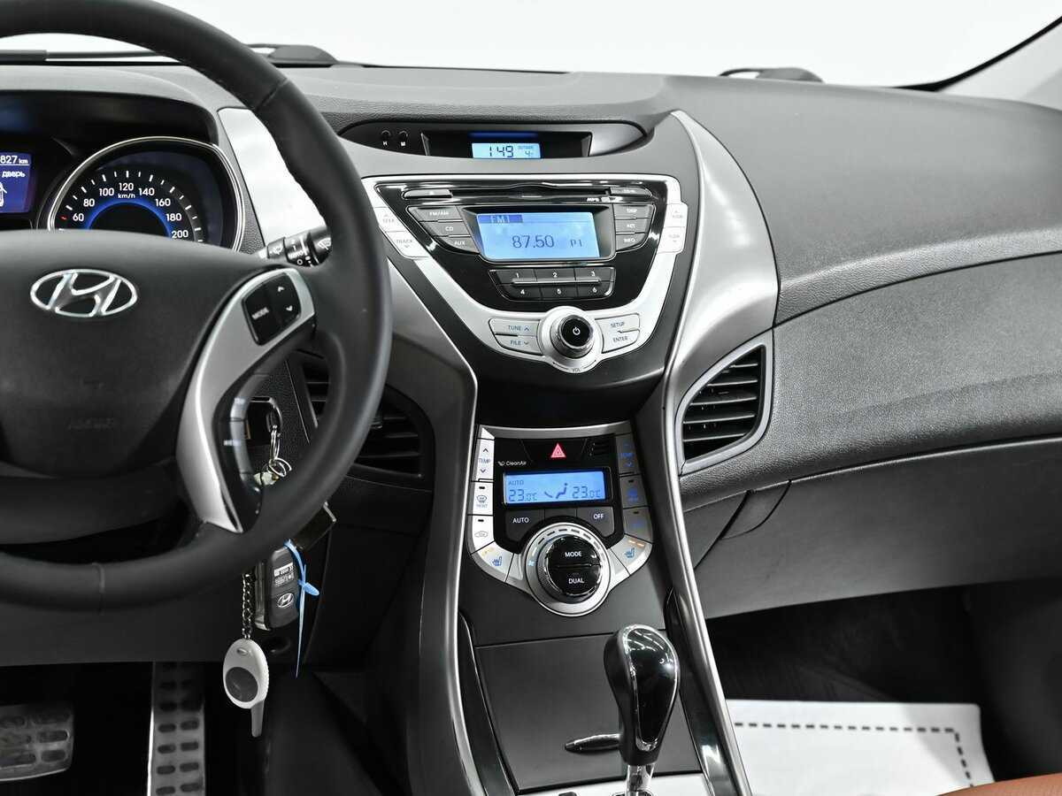 Купить Hyundai Elantra, 2012, 139 500 км.. Фото: #8